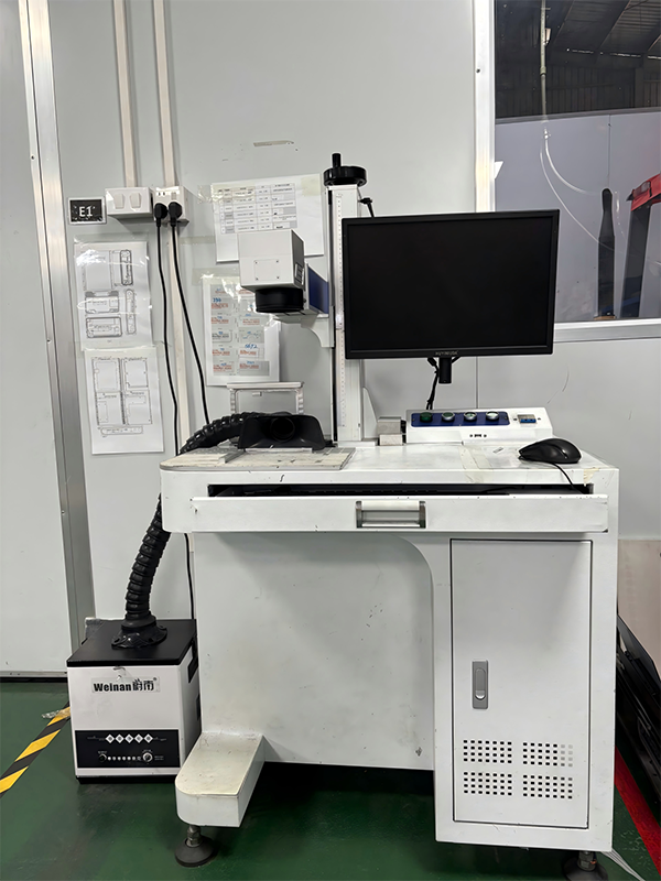 激光鐳雕機(jī)